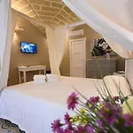 Laura - Luxury 3*