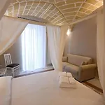 Laura - Luxury Bed & Breakfast 3*