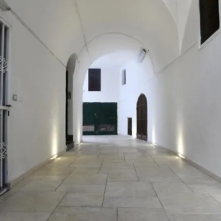 Laura - Luxury Bed & Breakfast