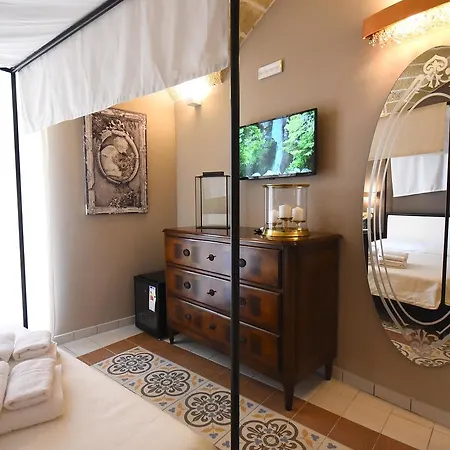 Laura - Luxury Bed & Breakfast Gallipoli