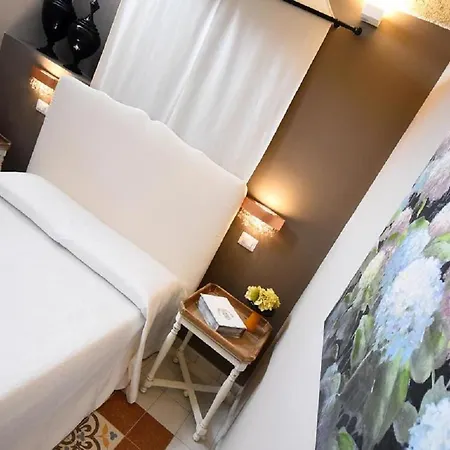 Laura - Luxury Bed & Breakfast Gallipoli