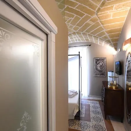 Laura - Luxury Отель типа 